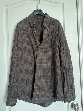 Arrow Gray Plaid Button-Down Shirt with Brown Accents